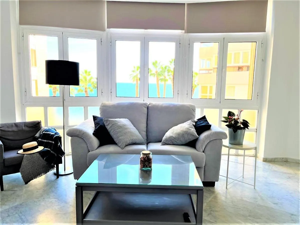 Apartamento Frente a la playa Malagueta Arenal, 10 personas Málaga 0*,  España