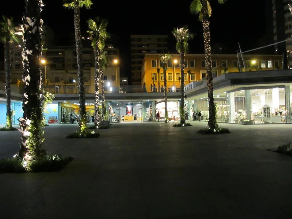 Frente A La Playa Malagueta Arenal, 10 Personas Apartment Malaga